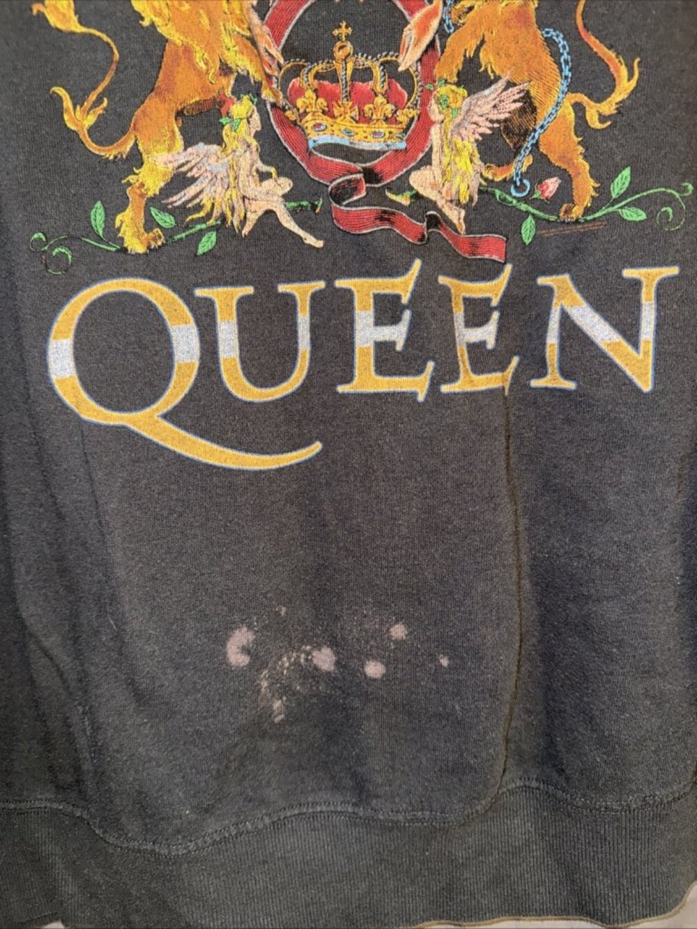 Queen Gold Crest Graphic Sweat Shirt Large XXL Gray Official Merchandise SPOTS - Picture 2 of 12